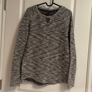 Denver Hayes Size M Sweater